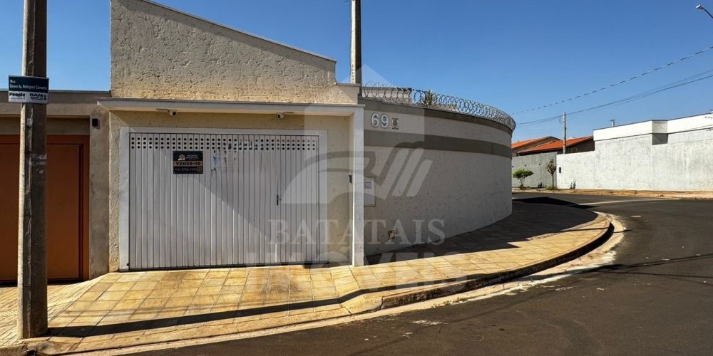 Casa Jardim dos Ipês (1)